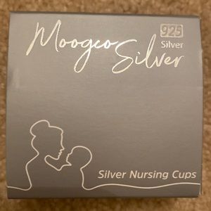 Moogco Silver nursing cups for breastfeeding and postpartum